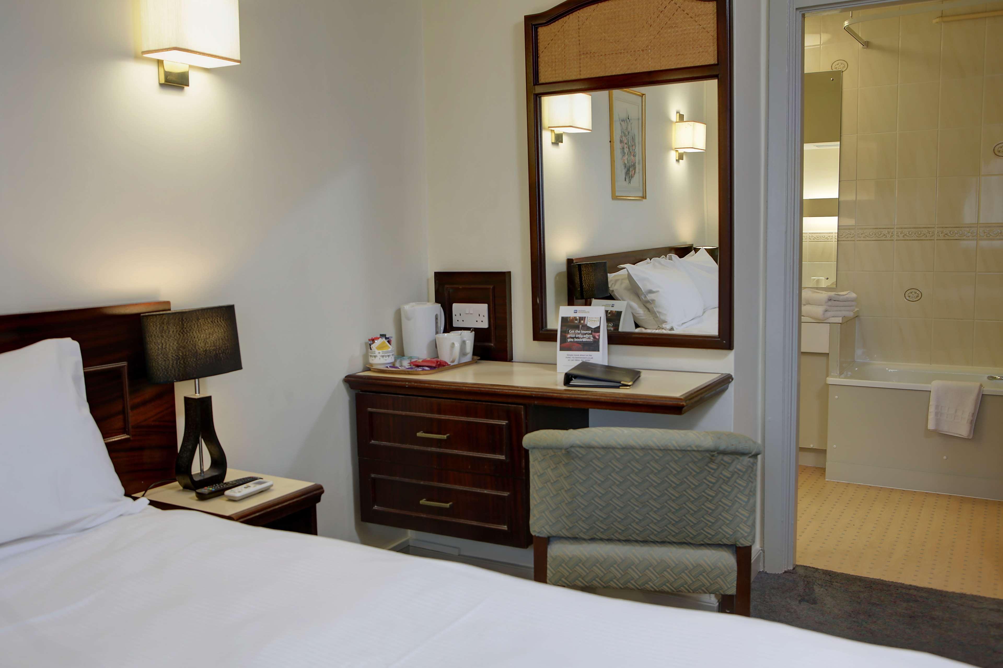 Best Western Heath Court Hotel Newmarket  Extérieur photo