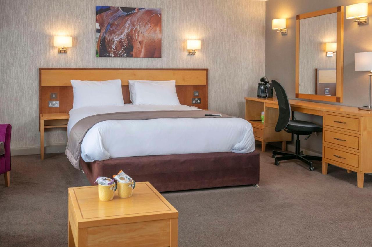 Best Western Heath Court Hotel Newmarket  Extérieur photo