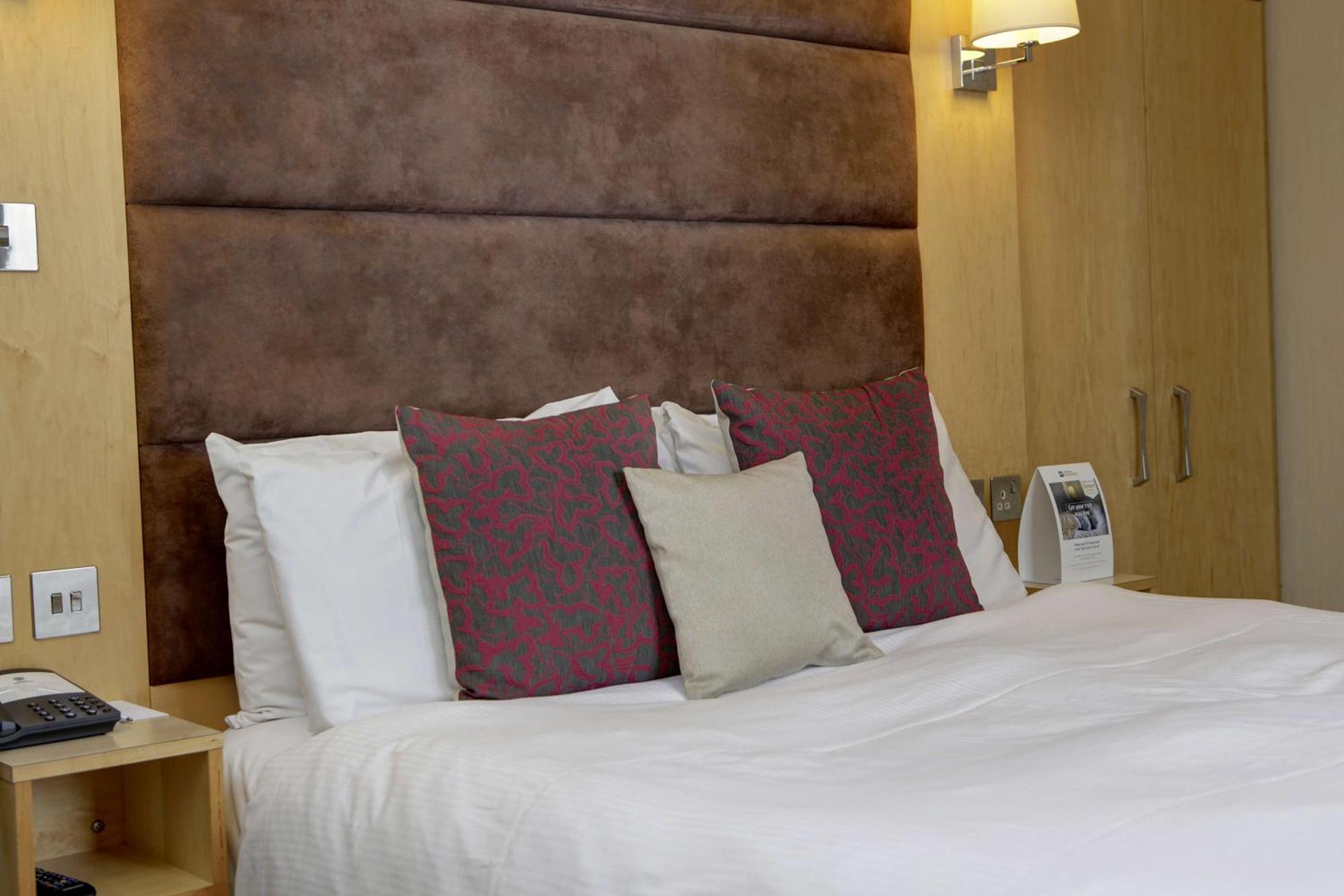 Best Western Heath Court Hotel Newmarket  Extérieur photo